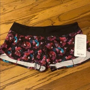Lululemon OUT OF PRINT original cut shorts